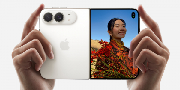 Apple представила свой первый складной смартфон iPhone Duo &mdash; он похож на Galaxy&nbsp;Z&nbsp;Fold 8