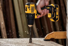 Photo of Надо брать: мощная дрель-шуруповёрт от DeWalt со скидкой 30%