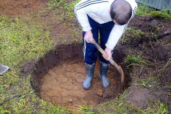 Водоснабжение загородного дома из колодца: специфика обеспечения частных домов колодезной водой