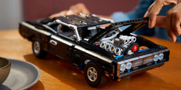 Lego показала набор по &laquo;Форсажу&raquo; &mdash; с&nbsp;маслкаром Dodge Charger R/T Доминика Торетто