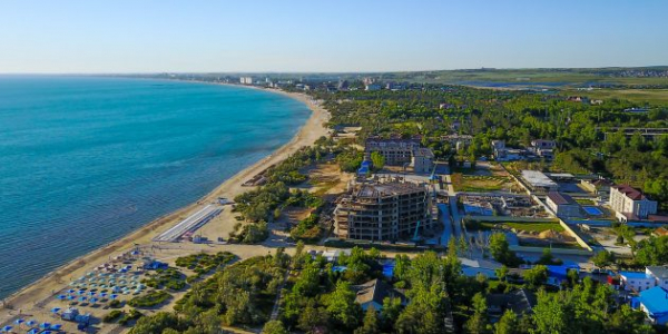 Не только Сочи. 20 российских курортов, которые стоит посетить