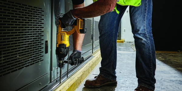Мощный аккумуляторный перфоратор от DeWalt отдают со скидкой 36% на AliExpress Мощный аккумуляторный перфоратор от DeWalt отдают со скидкой 36% на AliExpress
