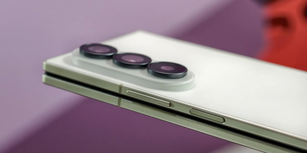 Автономность складного Samsung Galaxy Z Fold 8 Ultra сравнили с конкурентами Автономность складного Samsung Galaxy Z Fold 8 Ultra сравнили с конкурентами