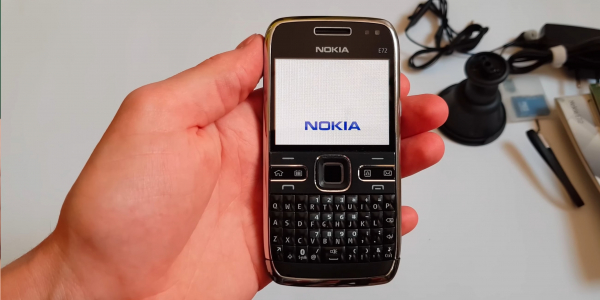 Пальцы помнят: за что мы любили QWERTY-смартфоны и реально ли купить их в 2026 году Пальцы помнят: за что мы любили QWERTY-смартфоны и реально ли купить их в 2026 году
