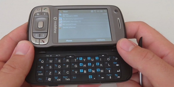 Пальцы помнят: за что мы любили QWERTY-смартфоны и реально ли купить их в 2026 году Пальцы помнят: за что мы любили QWERTY-смартфоны и реально ли купить их в 2026 году