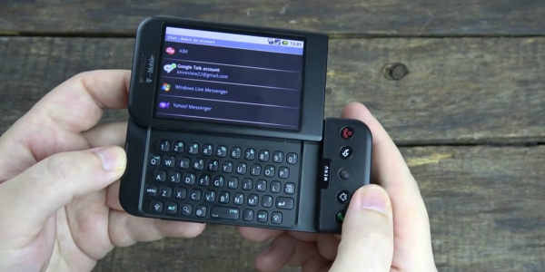 Пальцы помнят: за что мы любили QWERTY-смартфоны и реально ли купить их в 2026 году Пальцы помнят: за что мы любили QWERTY-смартфоны и реально ли купить их в 2026 году