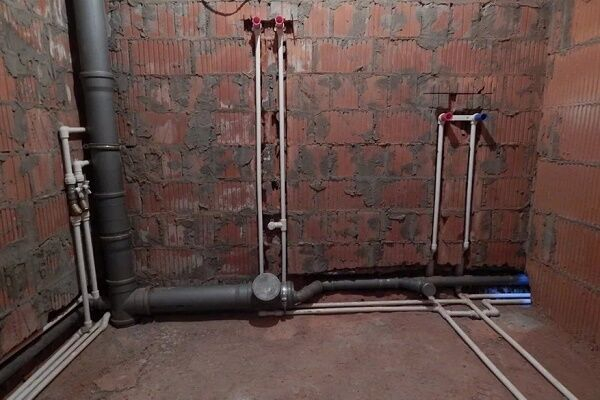 Внутренняя канализация: варианты устройства в квартире и частном доме