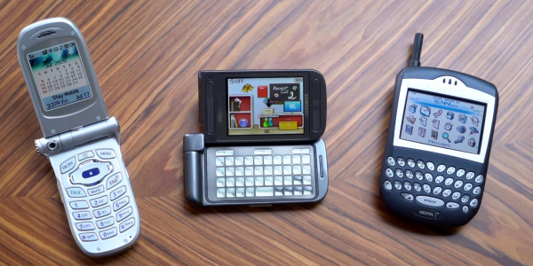 Пальцы помнят: за что мы любили QWERTY-смартфоны и реально ли купить их в 2026 году Пальцы помнят: за что мы любили QWERTY-смартфоны и реально ли купить их в 2026 году