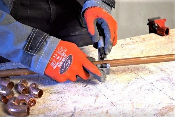 Пайка медных трубок газовой горелкой: полезные советы и этапы самостоятельной пайки Пайка медных трубок газовой горелкой: полезные советы и этапы самостоятельной пайки