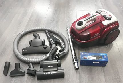 Обзор пылесоса Vitek VT 1833: аквафильтрация по супер цене Обзор пылесоса Vitek VT 1833: аквафильтрация по супер цене