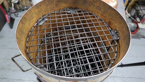 Коптильня из газового баллона: 51 фото изготовления