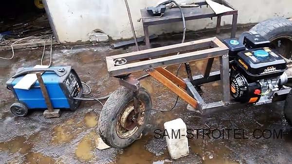 Самодельная самоходная тележка с двигателем от мотоблока Самодельная самоходная тележка с двигателем от мотоблока
