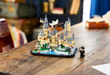 Photo of Lego представила самый маленький Хогвартс в истории — с Тайной комнатой и Зеркалом Еиналеж