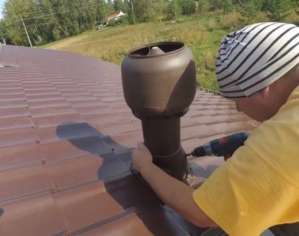 Вентиляционные трубы на крыше дома: обустройство выхода вытяжного трубопровода через крышу