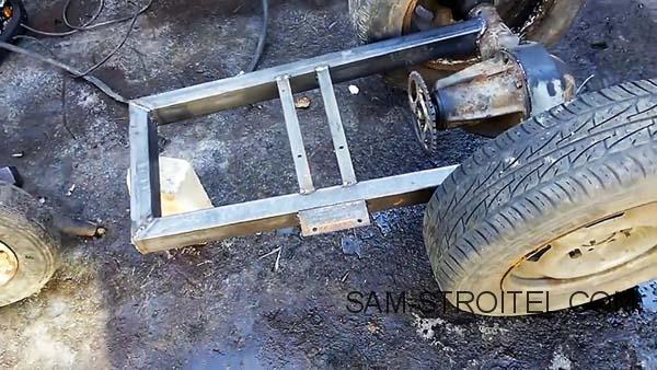 Самодельная самоходная тележка с двигателем от мотоблока Самодельная самоходная тележка с двигателем от мотоблока