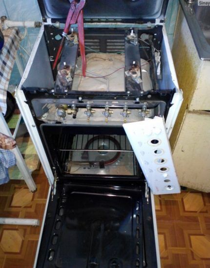 Плохо печет газовая духовка: почему духовка не печет снизу и сверху и как это можно устранить Плохо печет газовая духовка: почему духовка не печет снизу и сверху и как это можно устранить