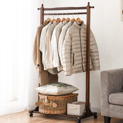Деревянная напольная вешалка для одежды своими руками: креативные идеи + инструктаж по сборке Деревянная напольная вешалка для одежды своими руками: креативные идеи + инструктаж по сборке
