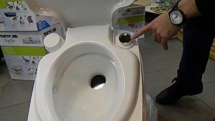 Что такое биотуалет: принцип действия и специфика использования автономной сантехники