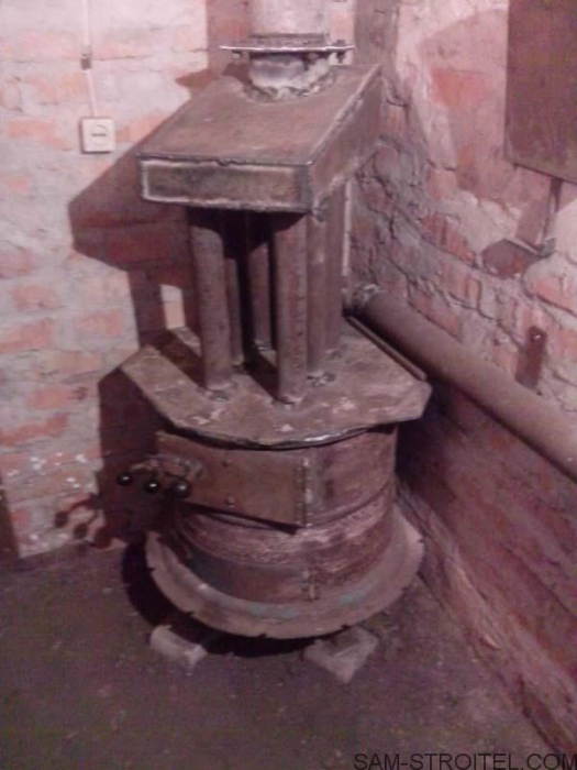 Печь из колёсных дисков на дровах и отработке