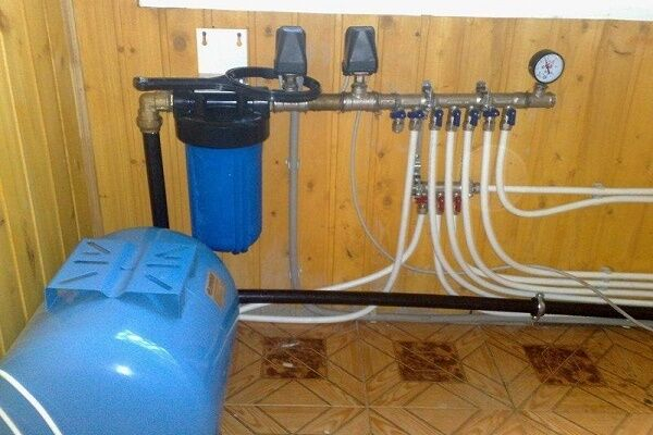 Разводка водопровода в частном доме: правила проектирования + обзор лучших схем Разводка водопровода в частном доме: правила проектирования + обзор лучших схем