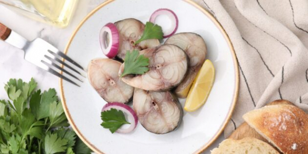 13 способов быстро и&nbsp;вкусно засолить скумбрию в&nbsp;домашних условиях