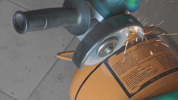 Коптильня из газового баллона своими руками Коптильня из газового баллона своими руками