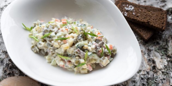 12 очень вкусных салатов с&nbsp;говядиной, которые точно стоит попробовать