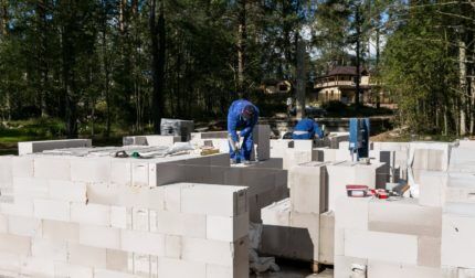 Расход клея для газобетонных блоков на 1м3: примеры расчетов + советы по выбору клея Расход клея для газобетонных блоков на 1м3: примеры расчетов + советы по выбору клея