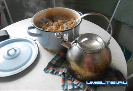 Гном из пластиковых бутылок