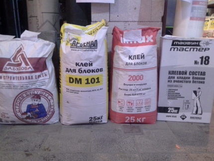 Расход клея для газобетонных блоков на 1м3: примеры расчетов + советы по выбору клея Расход клея для газобетонных блоков на 1м3: примеры расчетов + советы по выбору клея
