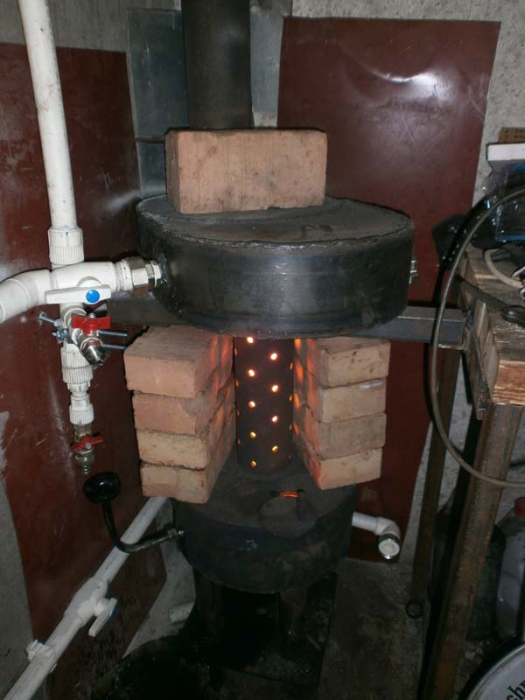 Печь на отработке с водяным контуром: фото и описание изготовления Печь на отработке с водяным контуром: фото и описание изготовления