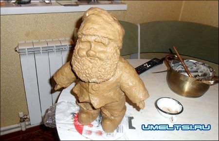 Гном из пластиковых бутылок