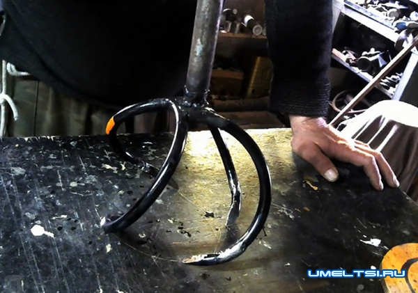 Ручной культиватор из пружины автомобиля