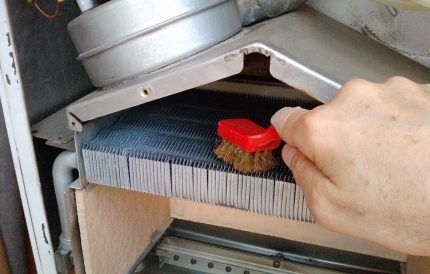 Неисправности газового котла Юнкерс: коды поломок и способы устранения неисправностей Неисправности газового котла Юнкерс: коды поломок и способы устранения неисправностей