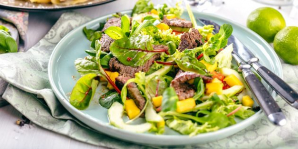 12 очень вкусных салатов с говядиной, которые точно стоит попробовать 12 очень вкусных салатов с говядиной, которые точно стоит попробовать