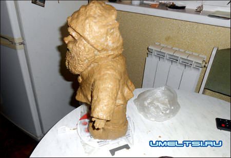 Гном из пластиковых бутылок