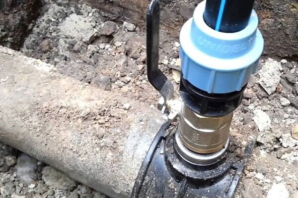 Как производится врезка в существующий водопровод под давлением
