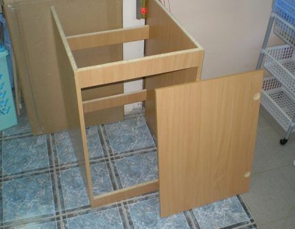 Установка накладной мойки: основные этапы монтажа мойки своими руками Установка накладной мойки: основные этапы монтажа мойки своими руками