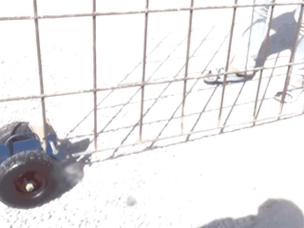 Самодельное приспособление из колёс от садовой тачки Самодельное приспособление из колёс от садовой тачки